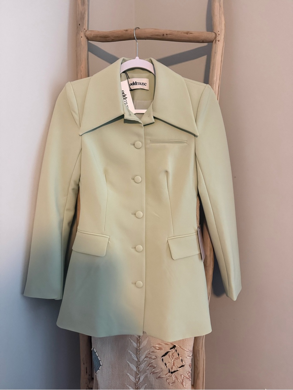 The Ultimate Structured Jacket - Picture 3 of 6